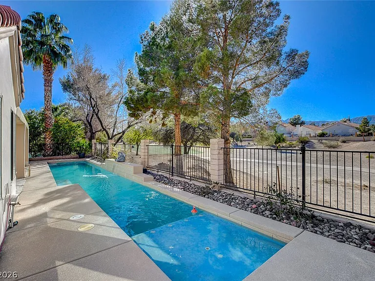 5429 Painted Sunrise Dr — Photo 57