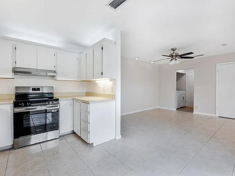 1773 N Congress Ave — Photo 13