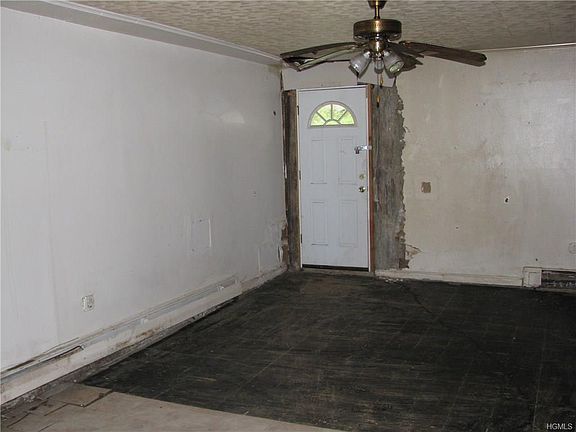 4th image of 817 E 215th St