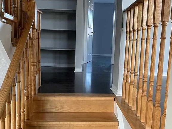 3rd image of 2162 Saint Clair Ave W