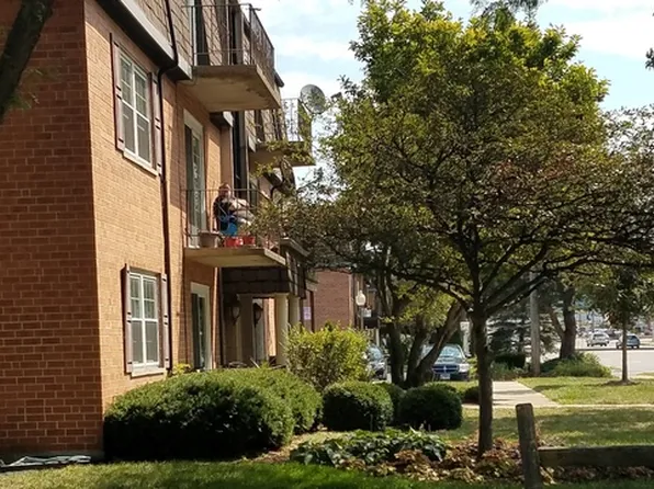7420 W 111th St APT 508, Worth, IL 60482