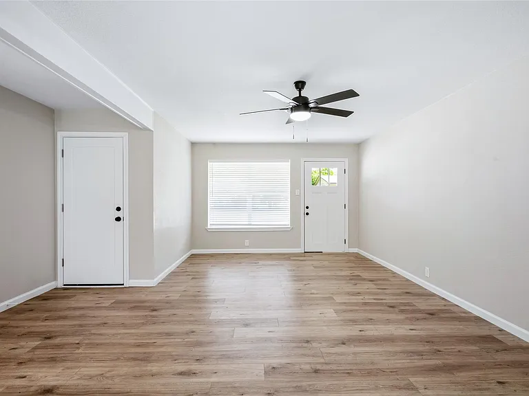 1006 N Grant Dr — Photo 11