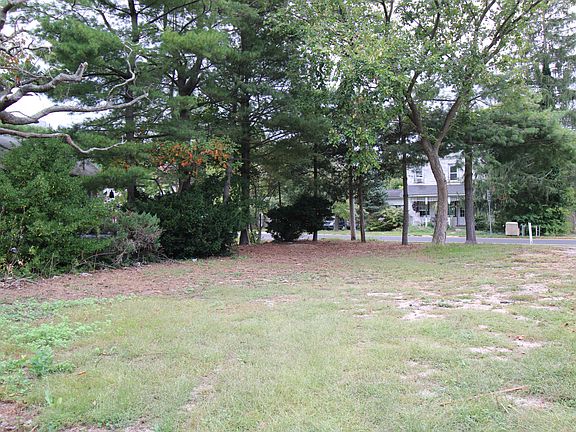2nd image of 129 S Main St