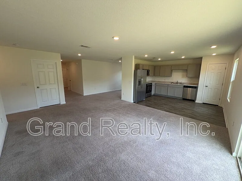 3 bed, 2.0 bath, 1554 sqft, $1,750 — Photo 3