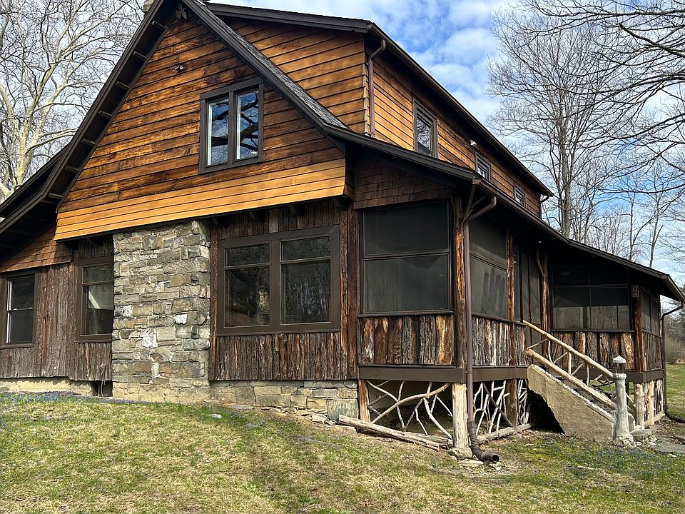 1st image of 5 Riverby Ln