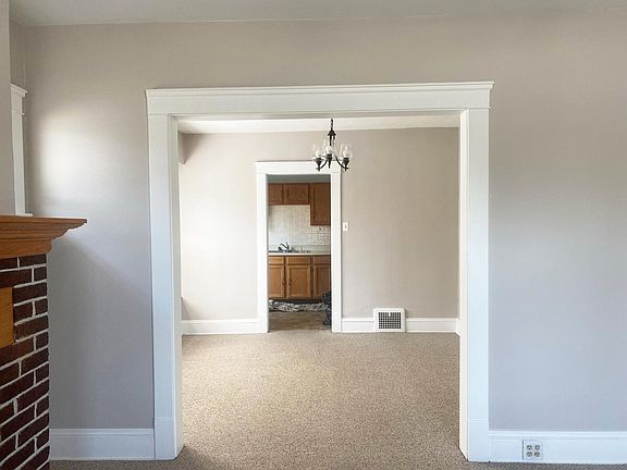 3rd image of 2020 Marlowe Ave