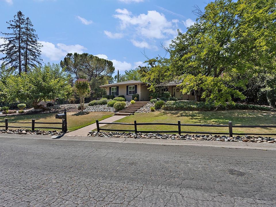 1st image of 4937 Arboleda Dr