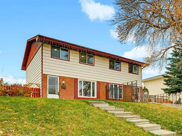 3015 E Doverville Cres SE, Calgary, AB T2B 1V1