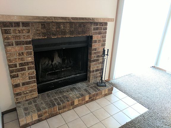 3rd image of 2626 Pacific Dr S #203