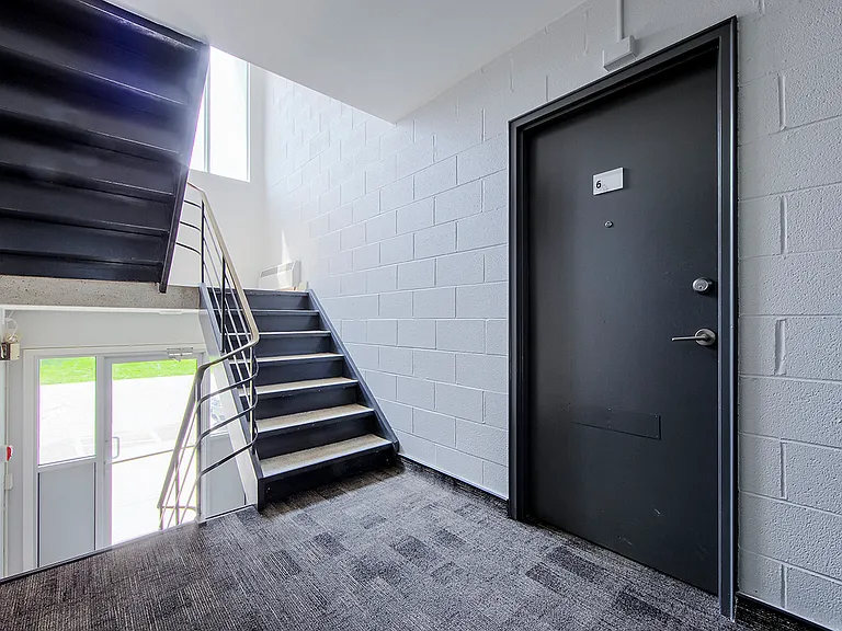 159 University Ave E #8 — Photo 7