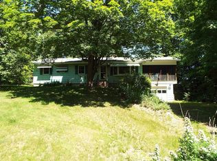 12 Randall Hill Rd, Wells River, VT 05081