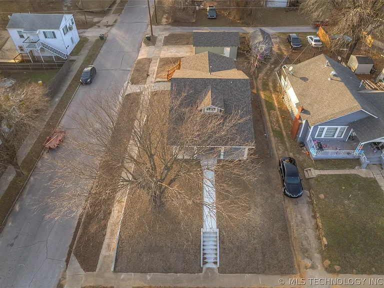 700 N McKinley Ave — Photo 40
