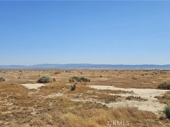 263 Williams St #7, Llano, CA 93544