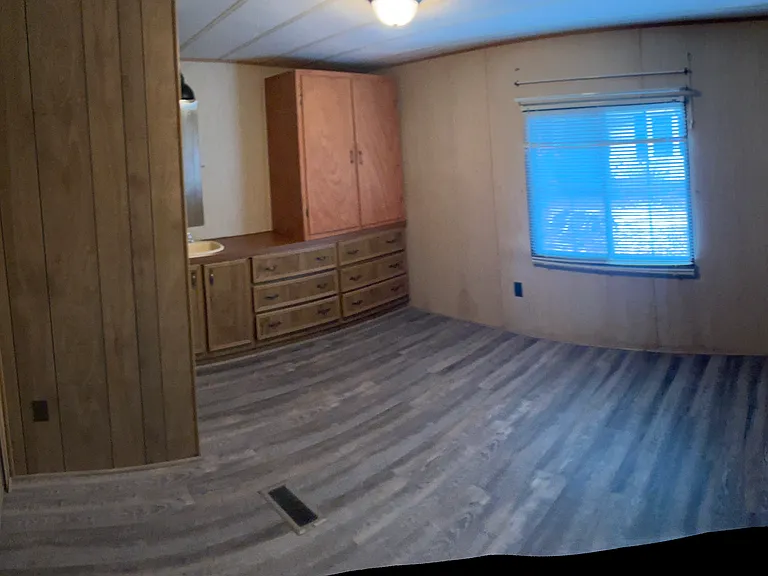 375 Deaton St — Photo 2