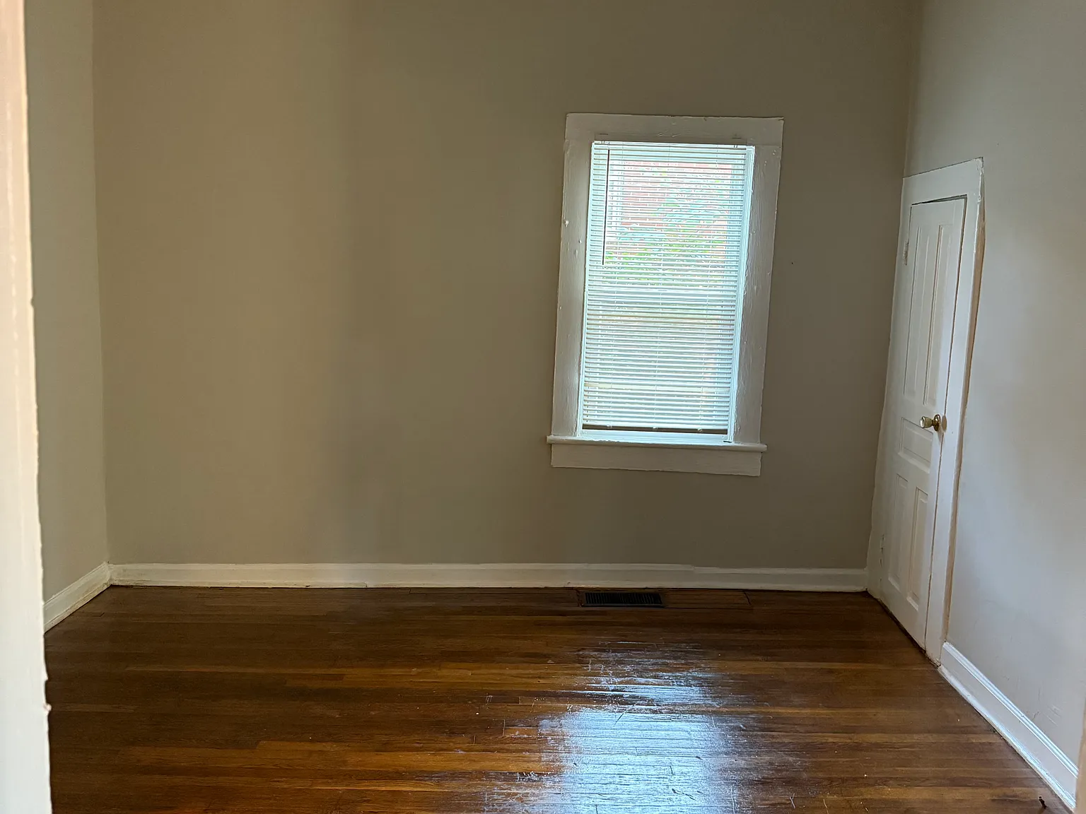 3 bed, 1022 sqft, $1,450 — Photo 4