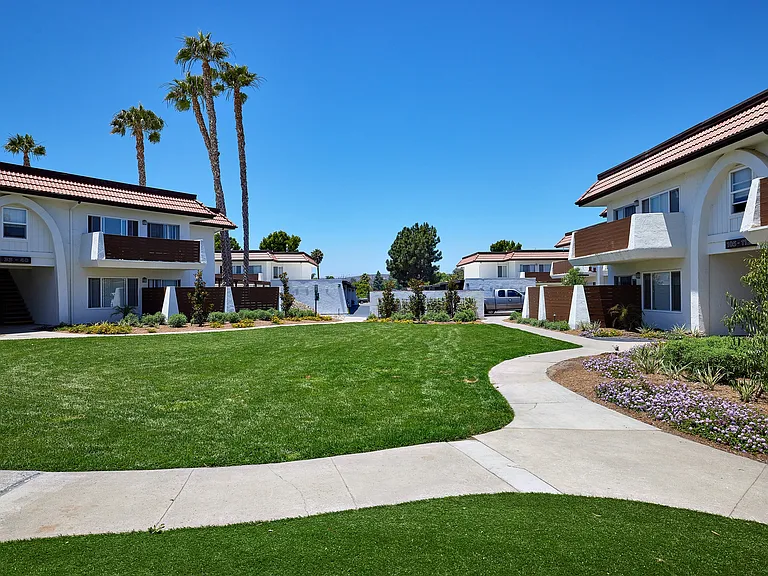 Villa Del Mar Apartments (new) — Photo 9