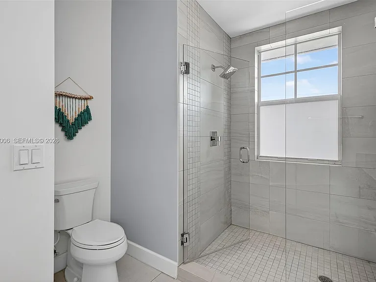 608 SW 15th St — Photo 38
