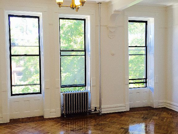 4th image of 326 Jefferson Ave APT 3