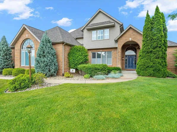 51380 Coveside Dr, Granger, IN 46530
