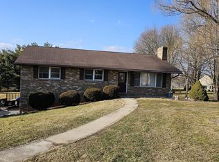 2371 Scotland Rd, Chambersburg, PA 17201