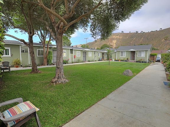 2nd image of 852 N Ventura Ave