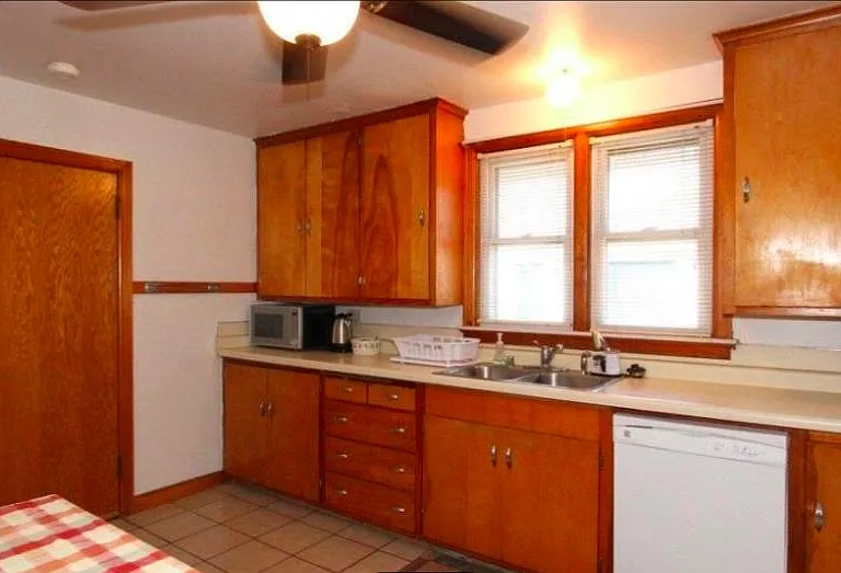 116 Harrison Ave — Photo 4