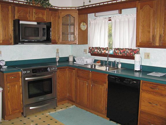 3rd image of 205 S 16th St