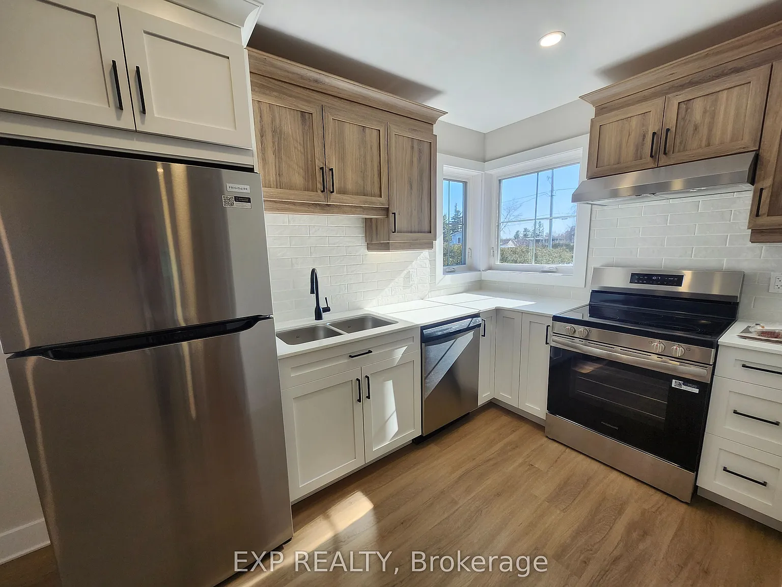 2 bed, $1,995 — Photo 2