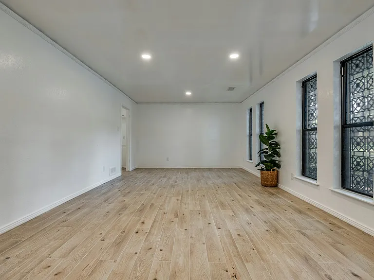 6115 Red Bird Ct — Photo 2