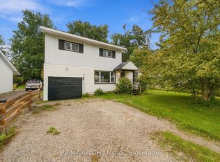 3425 Coronation Ave, Severn, ON L3V 0V8