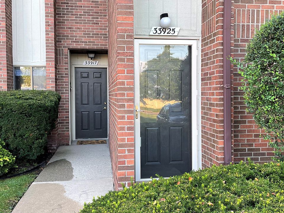 1st image of 33925 Pondview Cir