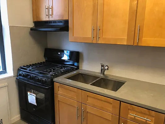 Rented by Chana Ofek, LREB | media 10