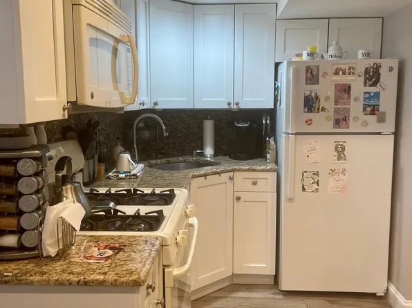 252 Malvine Ave #2, Staten Island, NY 10309