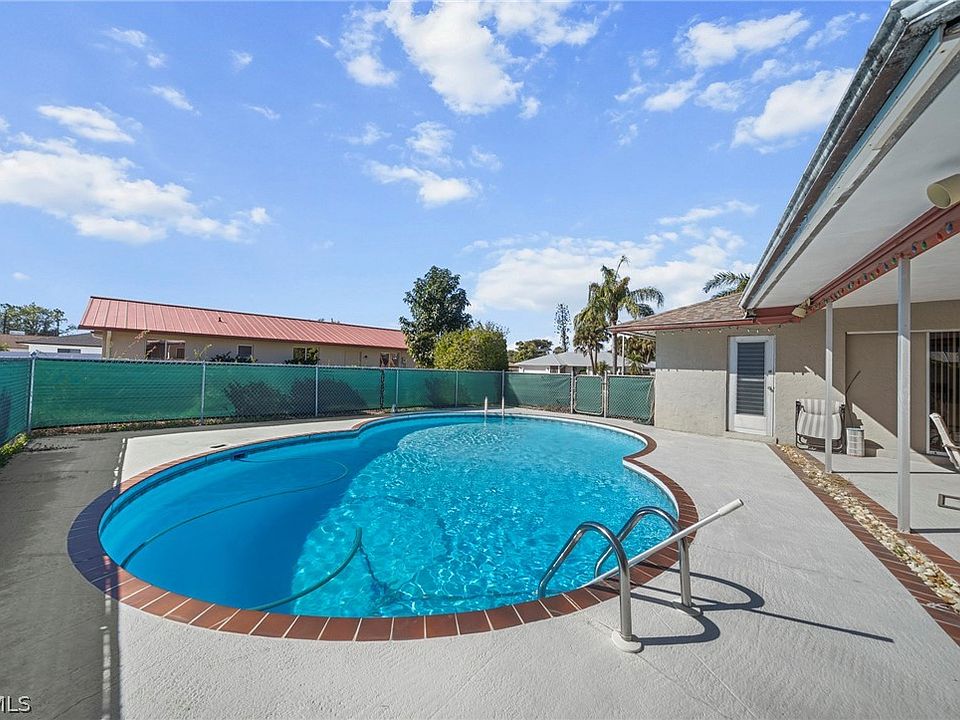 1st image of 2172 Lochmoor Cir