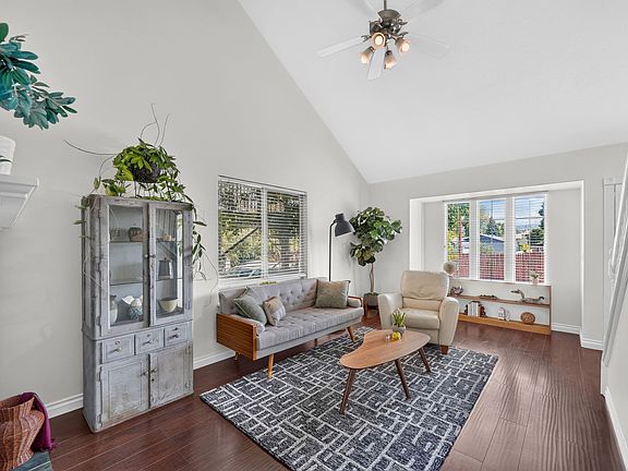 5th image of 2246 E Evergreen View Ct