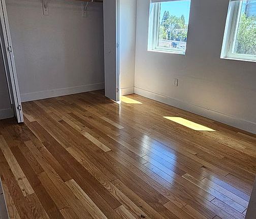 4th image of 602 Kuenzli St #33