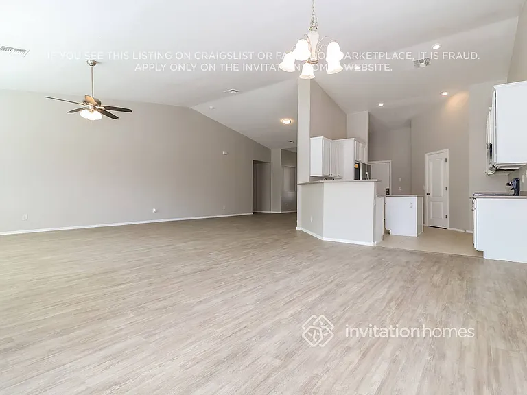 2015 W Carson Rd — Photo 5