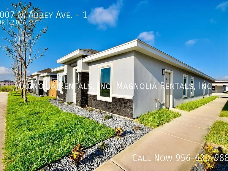 1007 N Abbey Ave #1 — Photo 2