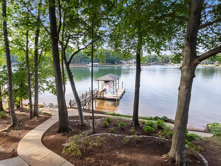 Welcome to 2643 Les Lane - a luxury lakefront property