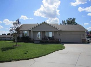 6323 N Chisholm Pointe Ct, Wichita, KS 67219
