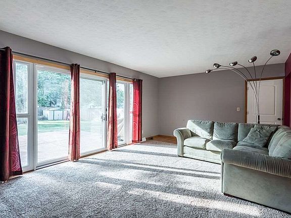 5th image of 2412 N Elsie Ave