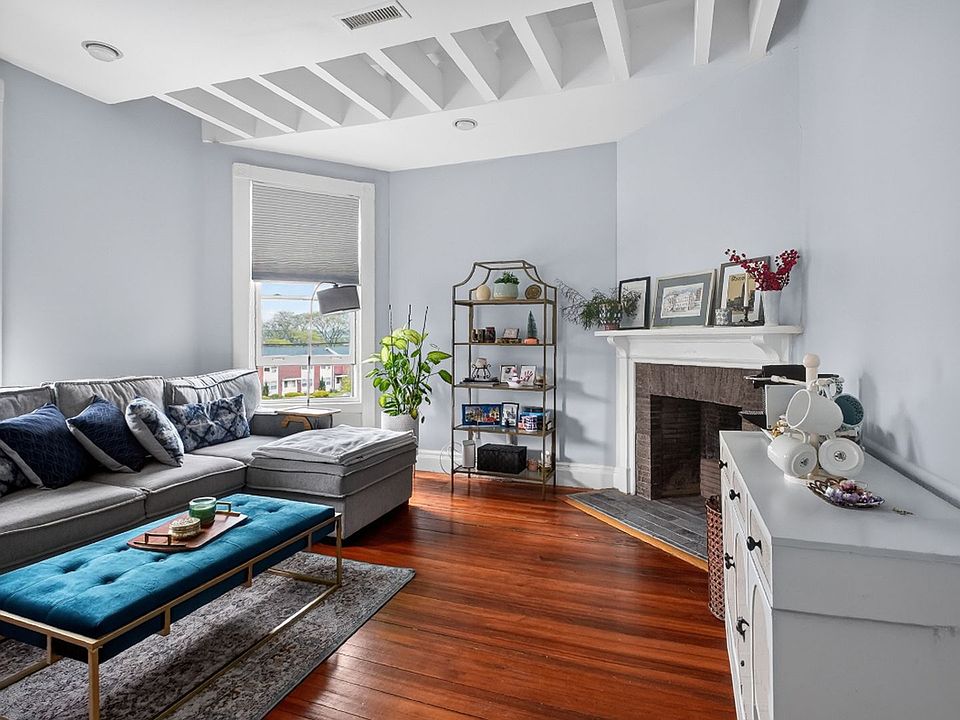 1st image of 477 Prospect St APT 2R