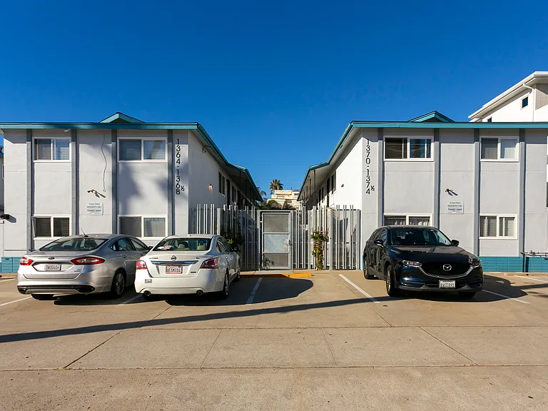Ocean Palms Apartments — Photo 7