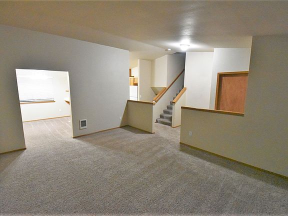 3rd image of 20706 107th St E