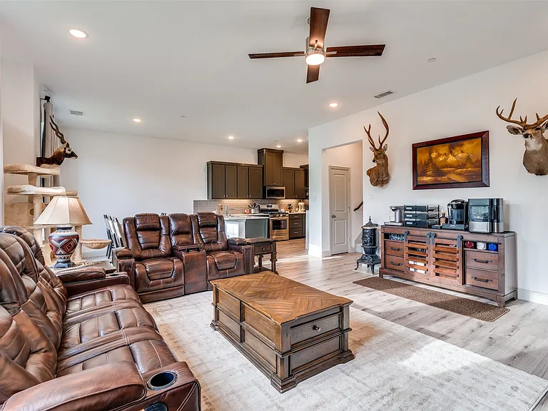 7139 Buchanan Dr — Photo 2