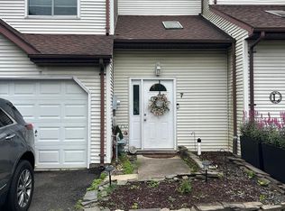7 Peppercorn Dr, Lumberton, NJ 08048