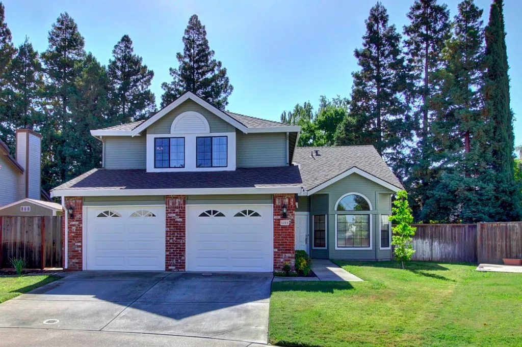 5205 Spring Creek Way photo 1
