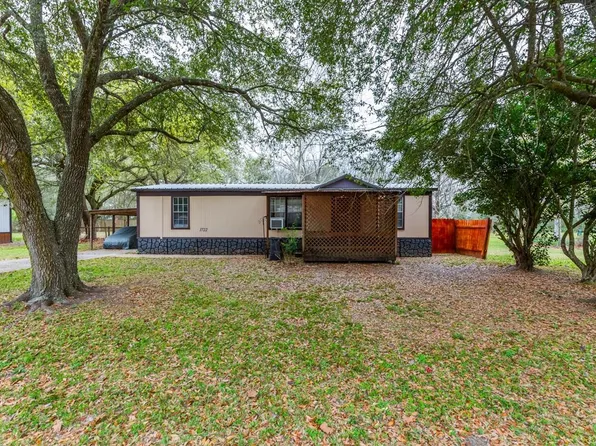 1722 Yorkshire Cir, Beaumont, TX 77713