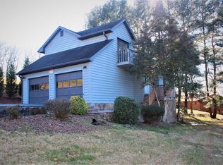 262 Hill Top Cir, Bluff City, TN 37618