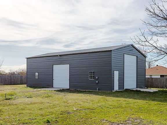 3rd image of 2225 S Bridgefarmer Rd